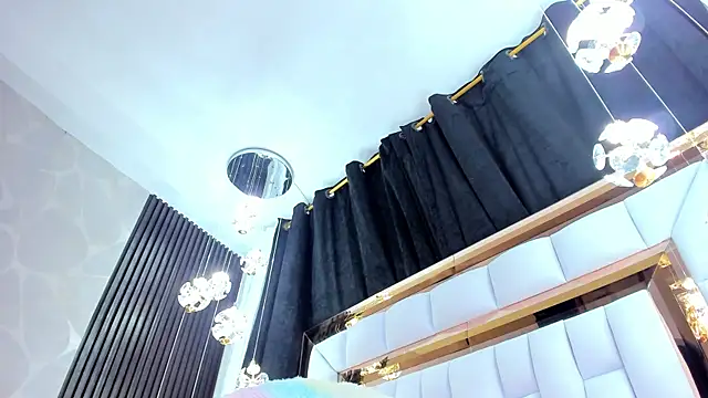 SarayRoyse online show from March 6, 2025, 10:26 pm