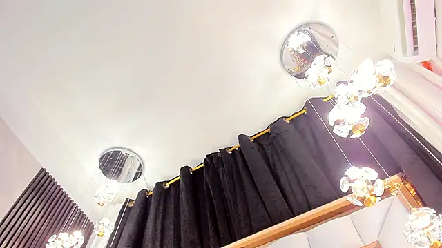 SarayRoyse online show from March 21, 2025, 10:17 pm