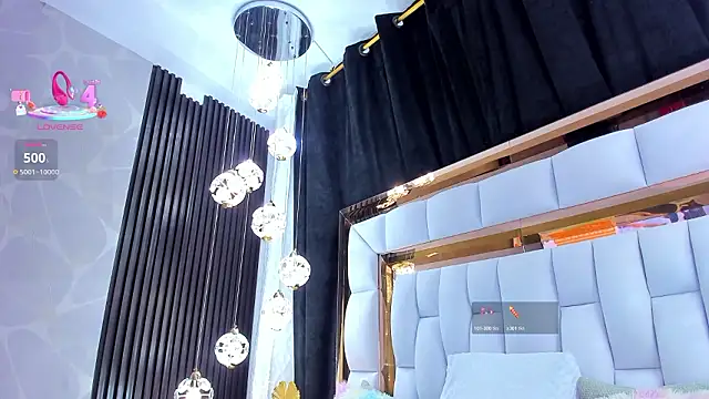 SarayRoyse online show from February 12, 2026, 7:42 pm