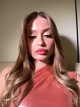 Snapshot of Sweet__Milly chatting on February 20, 2026, 7:58 pm Sweet Milly online show from February 20, 2026, 7:58 pm