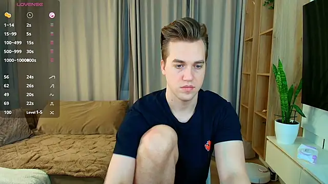 AustinButler online show from December 25, 2024, 7:56 pm