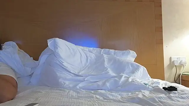 Mr-and-Mrs-Smith online show from February 24, 2025, 6:26 pm