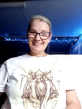 irinamaux online show from October 7, 2025, 7:38 am