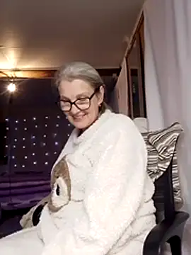 irinamaux online show from November 2, 2025, 6:21 pm