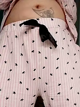 irinamaux online show from November 23, 2025, 10:04 am