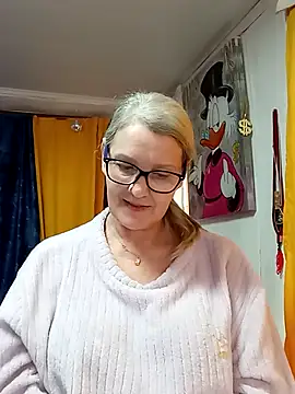 irinamaux online show from March 28, 2026, 10:37 am