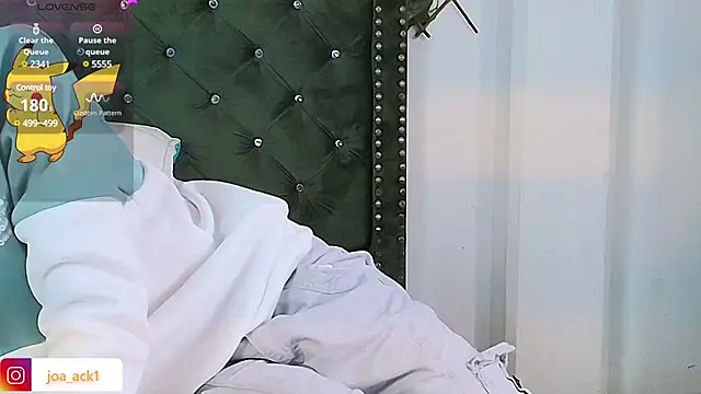 Levii Ackermann online show from February 6, 2025, 2:48 pm