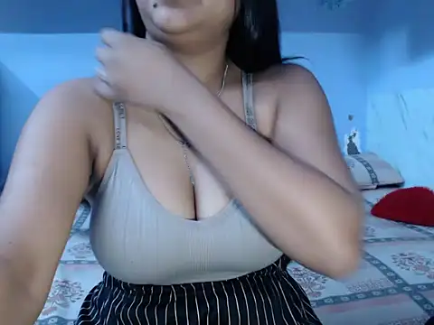 Snapshot of Freya_nia chatting on February 25, 2025, 6:14 am Freya nia online show from February 25, 2025, 6:14 am