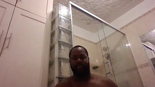 Snapshot of Bighood_T chatting on April 22, 2026, 2:58 am Bighood T online show from April 22, 2026, 2:58 am