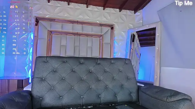 nicole cooper   online show from October 28, 2025, 7:38 pm