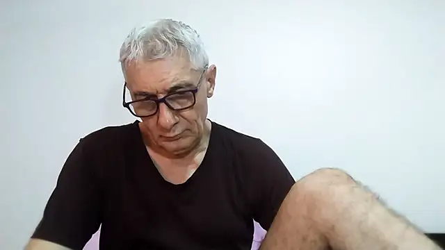 BIGUNCUTHARDCOCK online show from April 13, 2026, 2:06 am