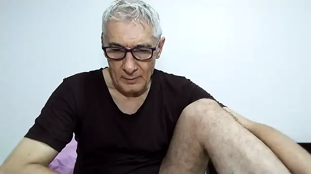 BIGUNCUTHARDCOCK online show from April 15, 2026, 12:50 am