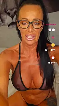 Snapshot of Misses-Cougar chatting on July 5, 2026, 7:04 am Misses-Cougar online show from July 5, 2026, 7:04 am