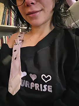 Snapshot of loIijanne chatting on July 23, 2026, 6:17 pm loIijanne online show from July 23, 2026, 6:17 pm
