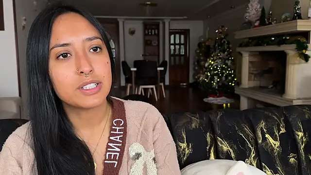 2SummerLove1 online show from December 13, 2025, 7:53 pm