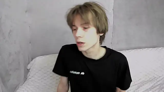 Snapshot of Makentoshi_ chatting on September 15, 2025, 7:30 am Makentoshi online show from September 15, 2025, 7:30 am