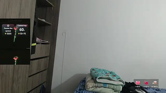 Snapshot of Anne_purple chatting on February 26, 2025, 4:45 pm Anne purple online show from February 26, 2025, 4:45 pm