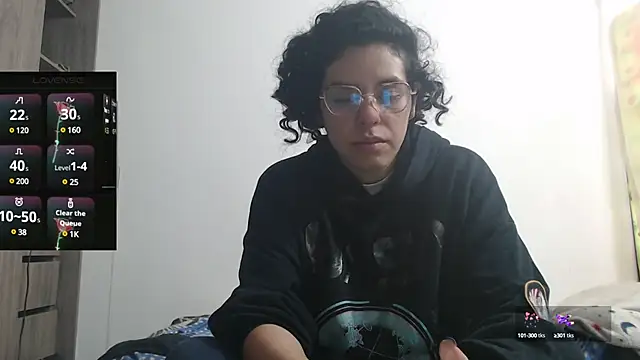 Snapshot of Anne_purple chatting on March 20, 2025, 4:20 pm Anne purple online show from March 20, 2025, 4:20 pm