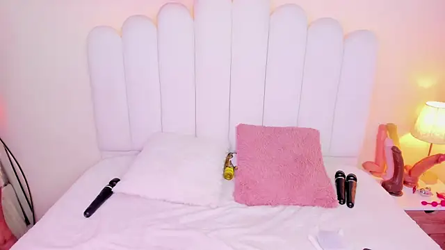 Cristal horny69 online show from April 21, 2026, 9:59 am