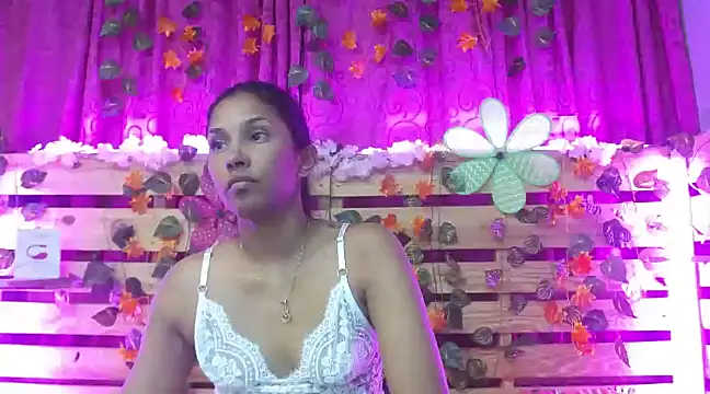 Elsa Parisi online show from December 20, 2024, 10:43 pm