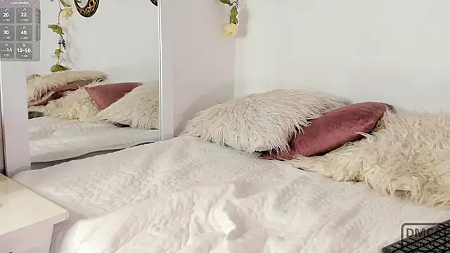 RossemaryRain online show from January 31, 2025, 1:54 am