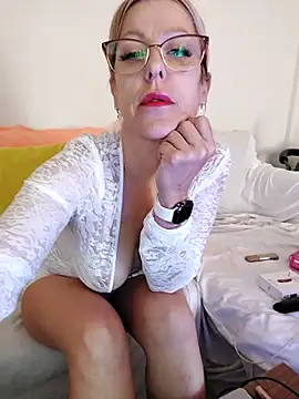 blondyruby online show from December 22, 2025, 4:04 pm