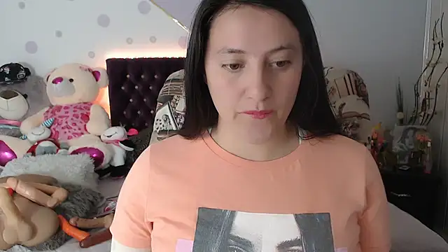 Snapshot of Lorenahot_06 chatting on March 3, 2025, 6:22 pm Lorenahot 06 online show from March 3, 2025, 6:22 pm