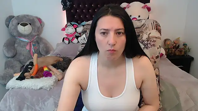 Snapshot of Lorenahot_06 chatting on September 27, 2025, 2:22 pm Lorenahot 06 online show from September 27, 2025, 2:22 pm