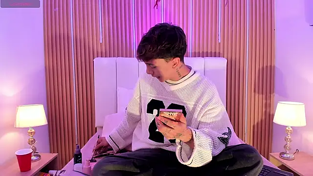 Tomy Rox online show from February 19, 2026, 8:49 pm