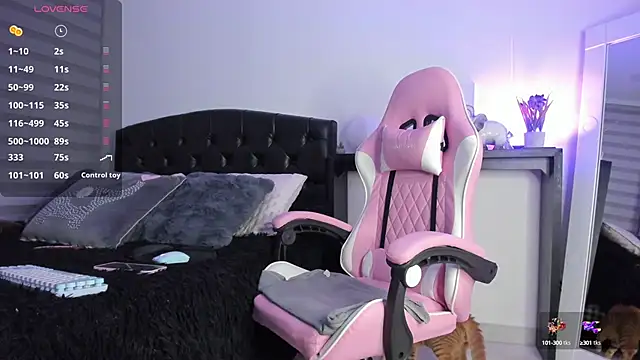 Amaranthaa1 online show from December 4, 2024, 3:15 am