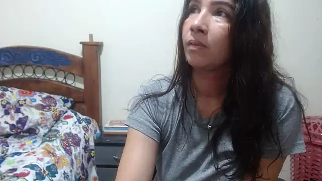 Snapshot of Ainhoa-hot chatting on May 15, 2026, 4:41 am Ainhoa-hot online show from May 15, 2026, 4:41 am