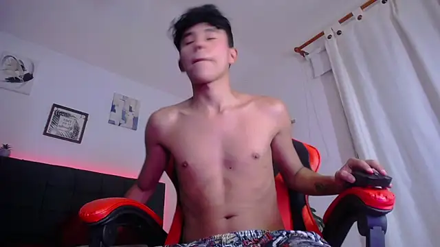 Angel esteban fx online show from October 9, 2025, 3:48 am