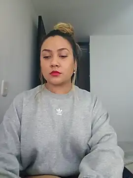 Lufer doll online show from February 4, 2026, 11:20 pm