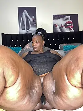 Snapshot of MsWhiteChocolatte chatting on January 19, 2025, 10:17 am MsWhiteChocolatte online show from January 19, 2025, 10:17 am