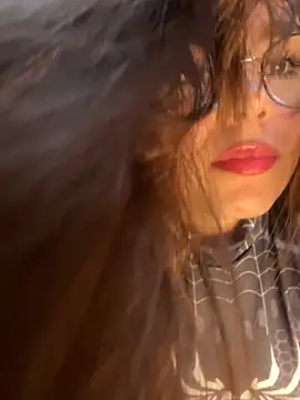 Juanelopez1 online show from September 27, 2025, 3:22 am