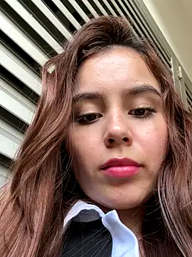 Juanelopez1 online show from November 13, 2025, 7:35 pm