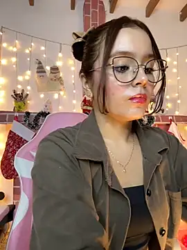 Juanelopez1 online show from December 3, 2025, 3:36 am