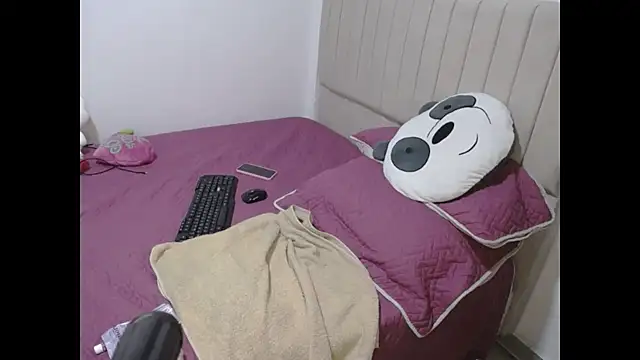 Stepmom slut 50 online show from September 13, 2025, 9:25 pm