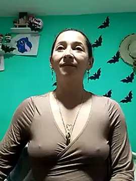 emilypoppy3 online show from February 15, 2025, 6:33 pm