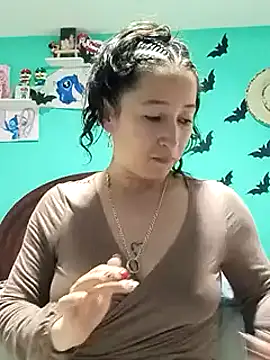 emilypoppy3 online show from March 1, 2025, 2:37 am