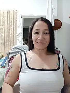 Snapshot of emilypoppy3 chatting on June 14, 2026, 2:24 am emilypoppy3 online show from June 14, 2026, 2:24 am