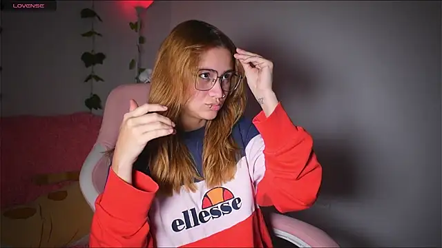 IsabellaFerreiraa online show from March 9, 2026, 7:01 am