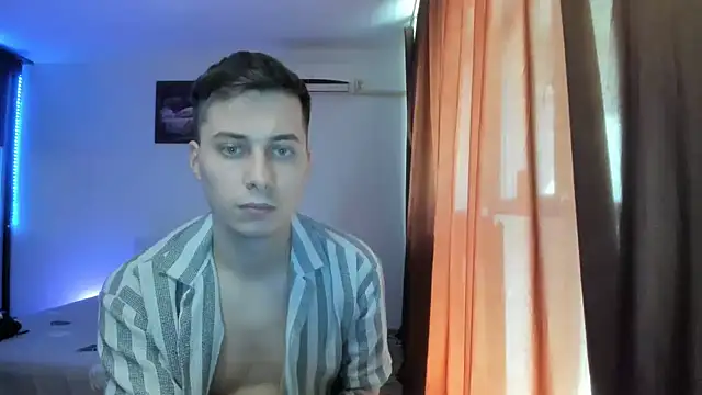 Snapshot of Dreamboy24 chatting on April 23, 2026, 12:29 pm Dreamboy24 online show from April 23, 2026, 12:29 pm