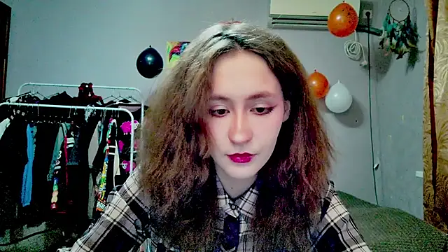 Snapshot of JoannaTompson chatting on October 25, 2025, 12:40 am JoannaTompson online show from October 25, 2025, 12:40 am