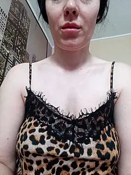 Pen Janis online show from November 3, 2025, 8:26 am