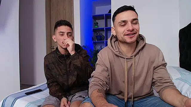 Aron-santoro online show from December 22, 2025, 3:09 pm