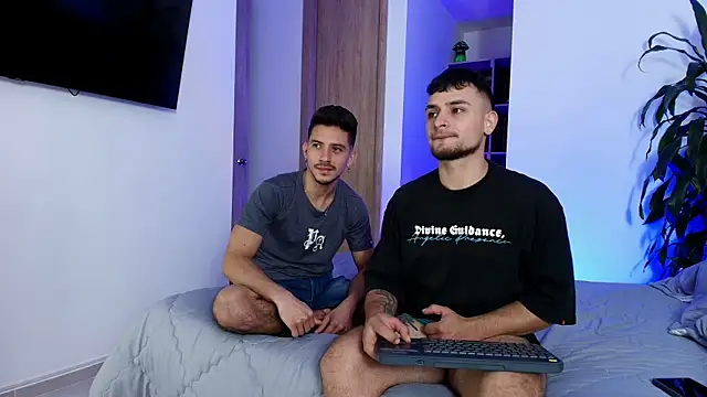 Aron-santoro online show from April 23, 2026, 11:07 pm