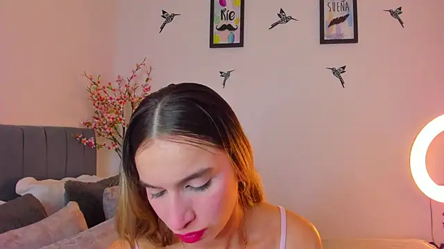 im sarah34 online show from January 15, 2025, 6:43 am