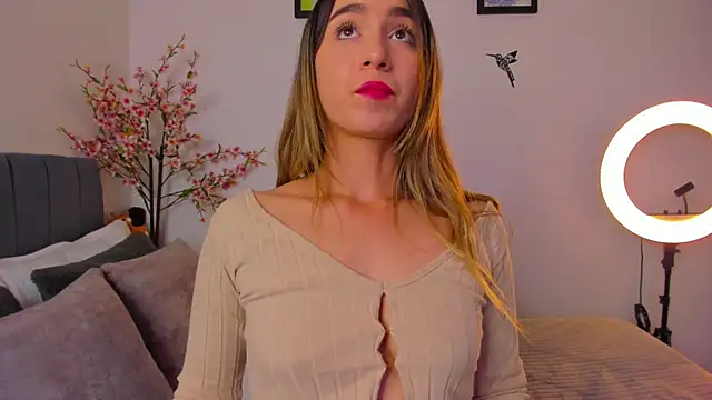 im sarah34 online show from February 22, 2025, 2:50 am