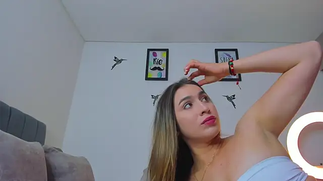 im sarah34 online show from March 22, 2025, 9:10 pm